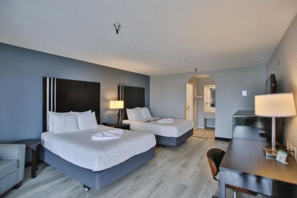 Best Western Surf City image 16